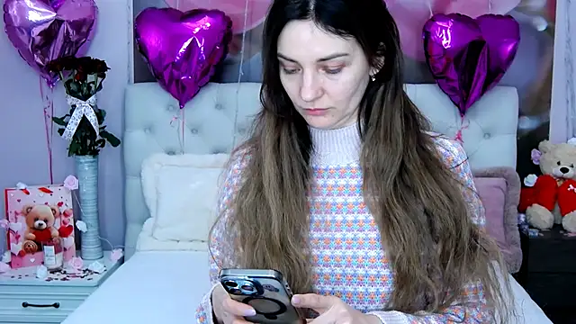 Snapshot of VioletUmi chatting on 02/14/25, 09:34 VioletUmi online show from 02/14/25, 09:34