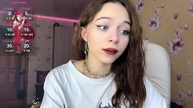 Snapshot of _SofiaBrown chatting on 12/18/24, 06:35  SofiaBrown online show from 12/18/24, 06:35