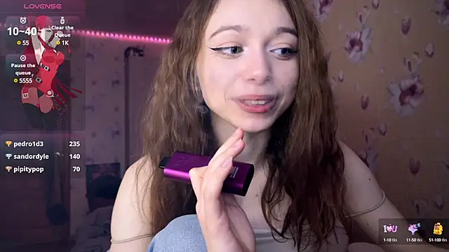 Snapshot of _SofiaBrown chatting on 03/15/25, 08:32  SofiaBrown online show from 03/15/25, 08:32