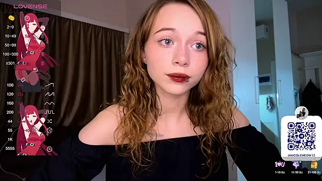 Snapshot of _SofiaBrown chatting on 11/18/25, 06:56 SofiaBrown online show from 11/18/25, 06:56