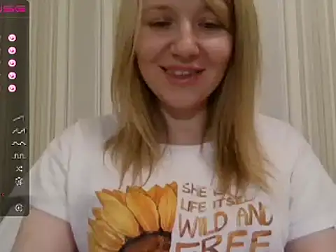 Snapshot of urbadkitty chatting on 12/14/24, 03:47 urbadkitty online show from 12/14/24, 03:47