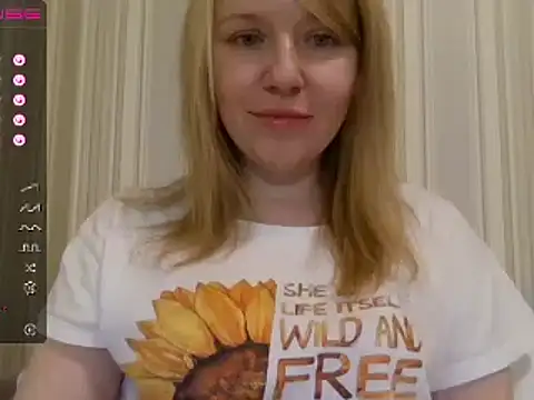 Snapshot of urbadkitty chatting on 12/15/24, 12:06 urbadkitty online show from 12/15/24, 12:06