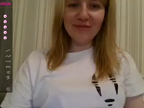 Snapshot of urbadkitty chatting on 12/24/24, 07:44 urbadkitty online show from 12/24/24, 07:44