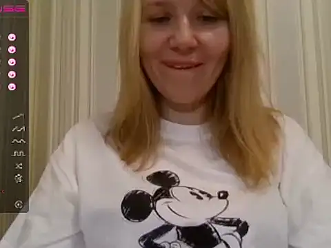 Snapshot of urbadkitty chatting on 01/04/25, 12:59 urbadkitty online show from 01/04/25, 12:59