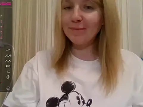 Snapshot of urbadkitty chatting on 01/11/25, 01:43 urbadkitty online show from 01/11/25, 01:43