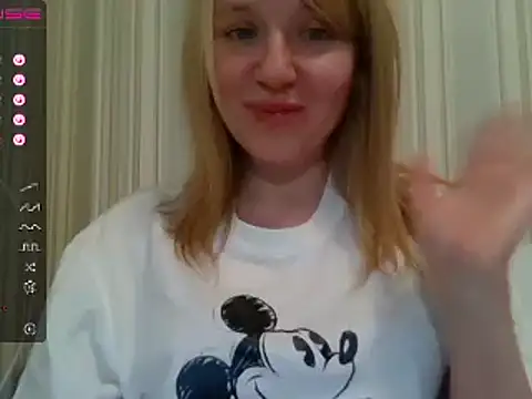 Snapshot of urbadkitty chatting on 01/17/25, 03:32 urbadkitty online show from 01/17/25, 03:32