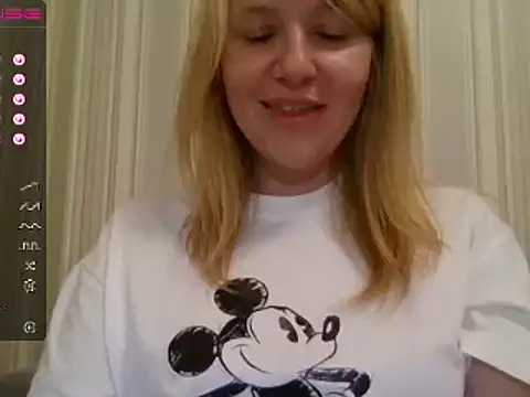 Snapshot of urbadkitty chatting on 02/22/25, 06:19 urbadkitty online show from 02/22/25, 06:19