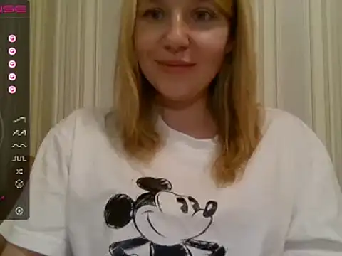 Snapshot of urbadkitty chatting on 02/28/25, 03:04 urbadkitty online show from 02/28/25, 03:04