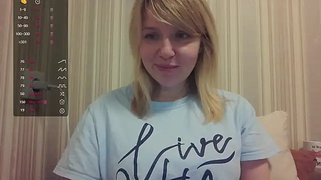 Snapshot of urbadkitty chatting on 11/15/25, 12:02 urbadkitty online show from 11/15/25, 12:02