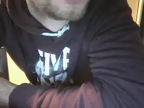 Snapshot of rugbyboy22 chatting on 12/22/25, 06:27 rugbyboy22 online show from 12/22/25, 06:27