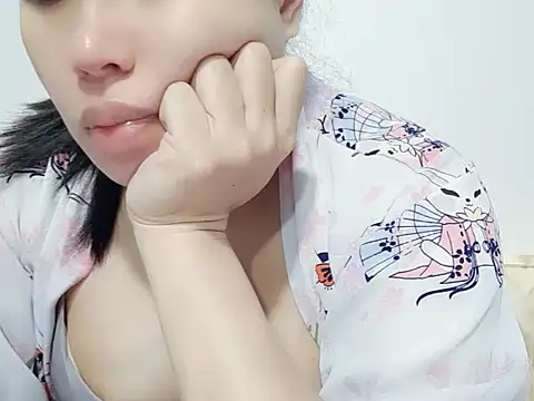 Snapshot of _MianMi_96 chatting on 11/23/25, 03:06 MianMi 96 online show from 11/23/25, 03:06