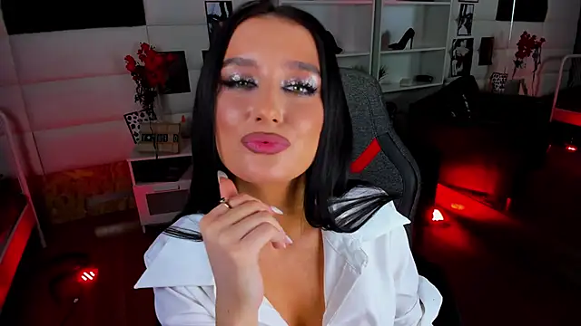 OmeliaDior online show from 01/28/25, 10:23