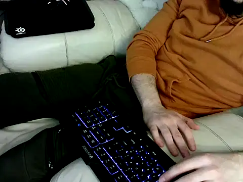 Snapshot of MrStraightDik chatting on 02/03/25, 09:30 MrStraightDik online show from 02/03/25, 09:30