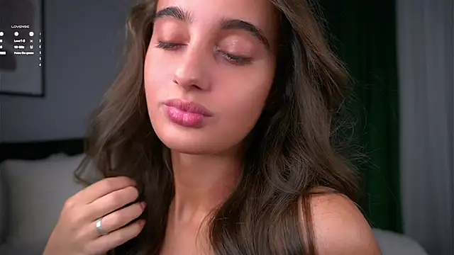 PiquingOgalala online show from 11/28/25, 01:08