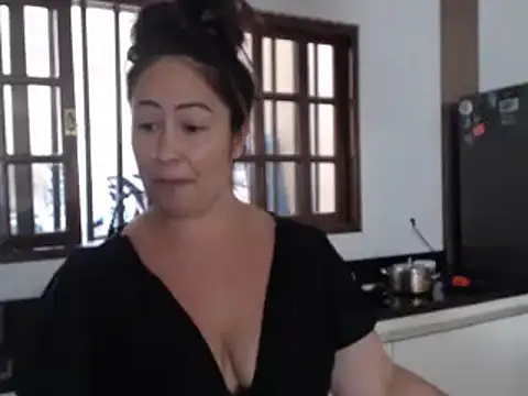 Snapshot of Sarahmonesexy chatting on 02/11/25, 04:56 Sarahmonesexy online show from 02/11/25, 04:56