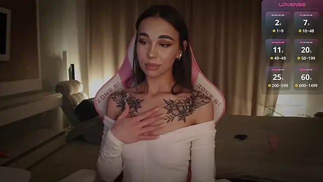 Snapshot of march_mellow chatting on 01/25/25, 08:53 march mellow online show from 01/25/25, 08:53