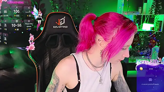 Snapshot of _HelenCarter chatting on 01/06/25, 08:39 HelenCarter online show from 01/06/25, 08:39