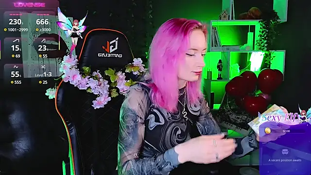 Snapshot of _HelenCarter chatting on 02/16/25, 08:44 HelenCarter online show from 02/16/25, 08:44