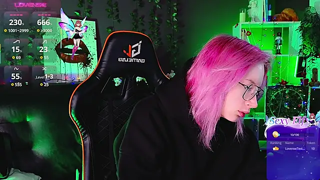 Snapshot of _HelenCarter chatting on 03/03/25, 08:43 HelenCarter online show from 03/03/25, 08:43