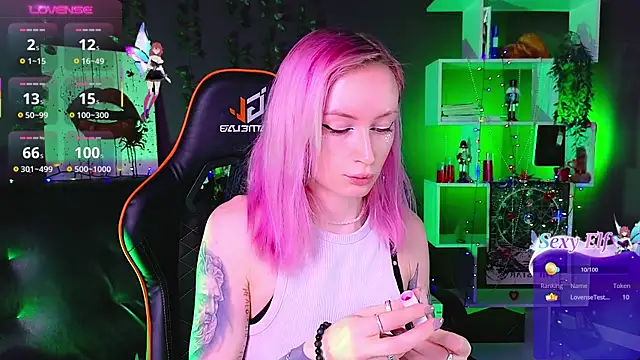 Snapshot of _HelenCarter chatting on 03/10/25, 08:45 HelenCarter online show from 03/10/25, 08:45