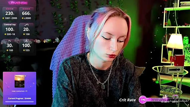 Snapshot of _HelenCarter chatting on 10/03/25, 08:50 HelenCarter online show from 10/03/25, 08:50