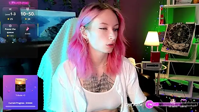 Snapshot of _HelenCarter chatting on 11/30/25, 08:57 HelenCarter online show from 11/30/25, 08:57