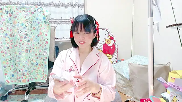 Snapshot of renapiyon8182 chatting on 06/05/26, 08:25 renapiyon8182 online show from 06/05/26, 08:25