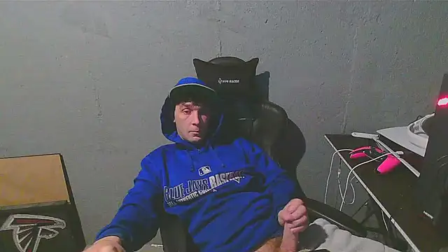 Snapshot of Superoz77 chatting on 12/08/24, 06:01 Superoz77 online show from 12/08/24, 06:01