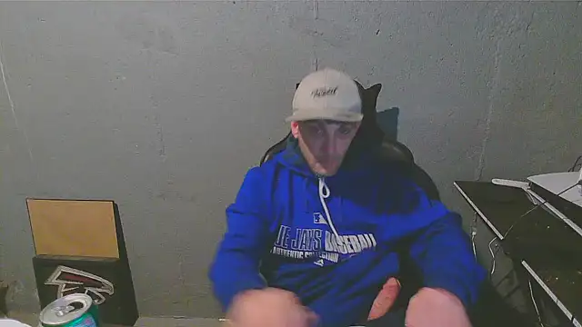 Snapshot of Superoz77 chatting on 12/13/24, 05:27 Superoz77 online show from 12/13/24, 05:27