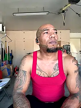 Snapshot of athephenomenal1 chatting on 09/17/25, 12:23 athephenomenal1 online show from 09/17/25, 12:23