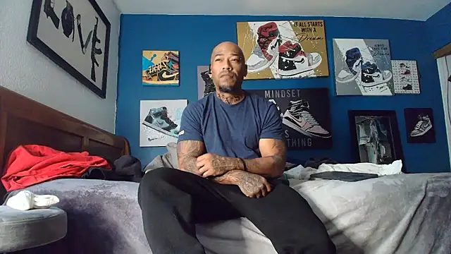 Snapshot of athephenomenal1 chatting on 11/10/25, 08:08 athephenomenal1 online show from 11/10/25, 08:08