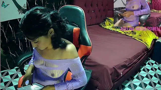 Snapshot of AdelinaMiran90 chatting on 01/19/25, 03:29 AdelinaMiran90 online show from 01/19/25, 03:29