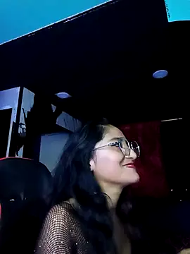 Snapshot of AdelinaMiran90 chatting on 10/22/25, 02:45 AdelinaMiran90 online show from 10/22/25, 02:45