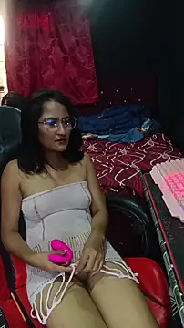 Snapshot of AdelinaMiran90 chatting on 10/29/25, 07:26 AdelinaMiran90 online show from 10/29/25, 07:26