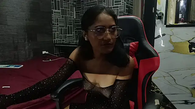 Snapshot of AdelinaMiran90 chatting on 03/12/26, 03:45 AdelinaMiran90 online show from 03/12/26, 03:45
