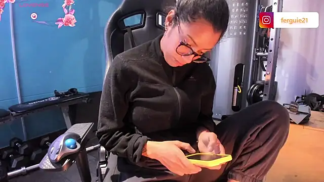 Snapshot of fergie21 chatting on 01/17/25, 01:56 fergie21 online show from 01/17/25, 01:56