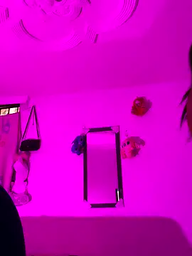 Lina10 online show from 11/14/25, 10:40