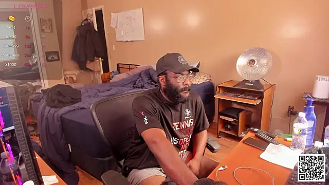 Snapshot of MrChuckDailyXXX chatting on 12/03/24, 02:05 MrChuckDailyXXX online show from 12/03/24, 02:05