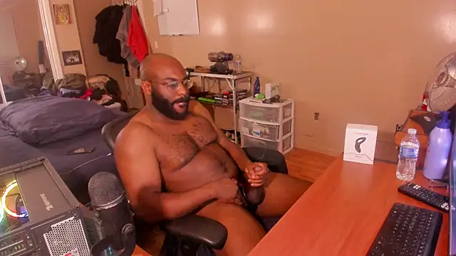 Snapshot of MrChuckDailyXXX chatting on 01/09/25, 06:17 MrChuckDailyXXX online show from 01/09/25, 06:17