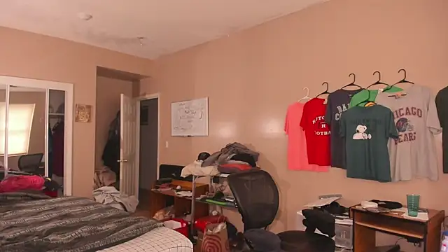 MrChuckDailyXXX online show from 11/06/25, 01:45