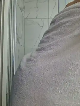 Snapshot of EileX_official chatting on 03/22/26, 05:22 EileX official online show from 03/22/26, 05:22