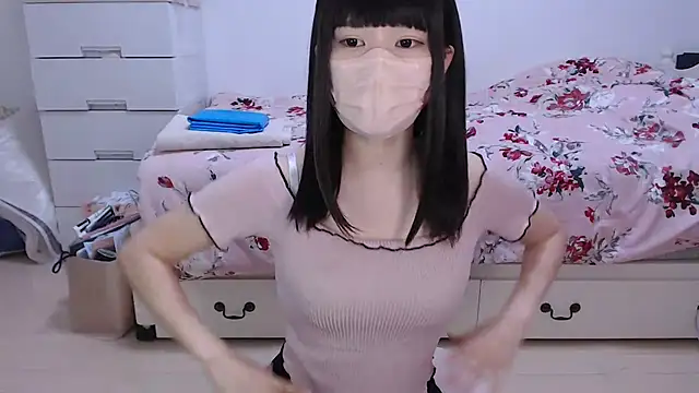 Snapshot of AMI___oO chatting on 11/16/25, 02:28 AMI oO online show from 11/16/25, 02:28