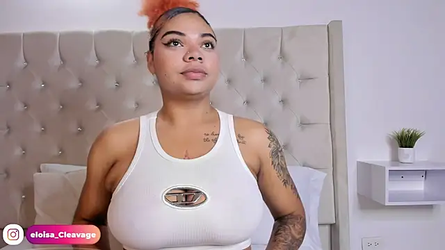 Eloisa cleavage  online show from 02/22/25, 11:02