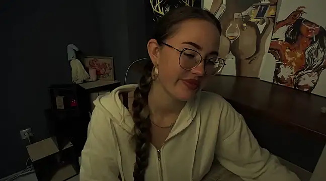 luxie milady online show from 03/19/25, 04:45