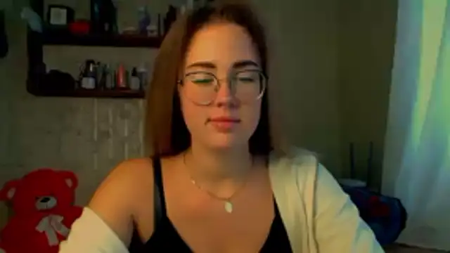 luxie milady online show from 11/21/25, 12:26