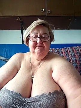 Awn290668 online show from 09/14/25, 06:12