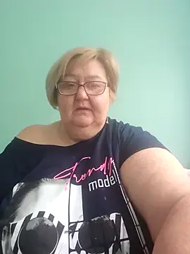 Awn290668 online show from 09/30/25, 02:44