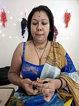 YOUR LOVELY-40 online show from 11/01/25, 07:43