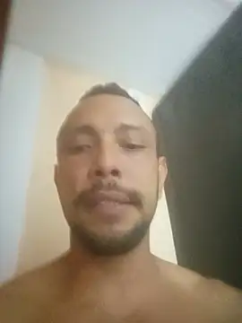 Snapshot of Thiago_Summers chatting on 07/18/26, 04:11 Thiago Summers online show from 07/18/26, 04:11