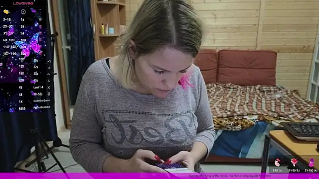 EVAshinyGIRL online show from 01/15/25, 04:54